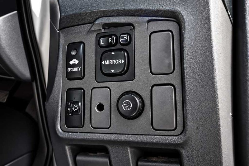 Toyota Hilux - Bluebird Motors - Image 12