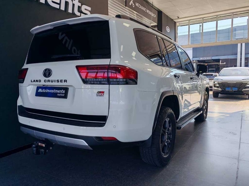 Toyota Land Cruiser - Auto Investments Hatfield - Image 7