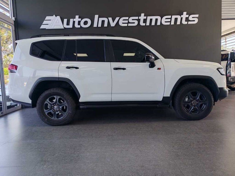 Toyota Land Cruiser - Auto Investments Hatfield - Image 3