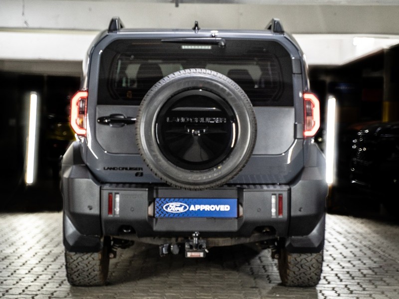 Toyota Land Cruiser - Ford Fourways - Image 11