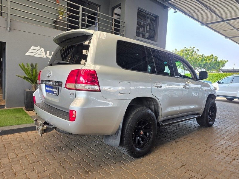 Toyota Land Cruiser - Auto Investments Montana - Image 5