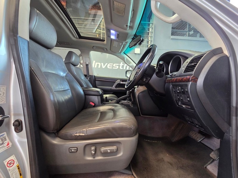 Toyota Land Cruiser - Auto Investments Montana - Image 12