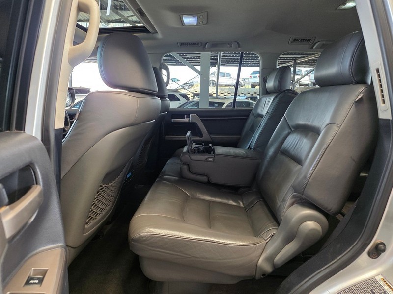 Toyota Land Cruiser - Auto Investments Montana - Image 8