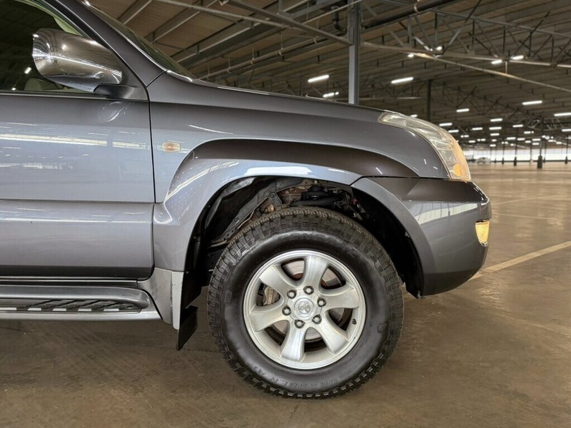 Toyota Land Cruiser Prado - Bakwena Auto Sales - Image 13