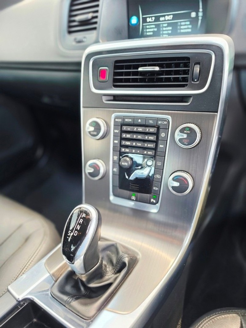 Volvo S60 - Motortoria - Image 18