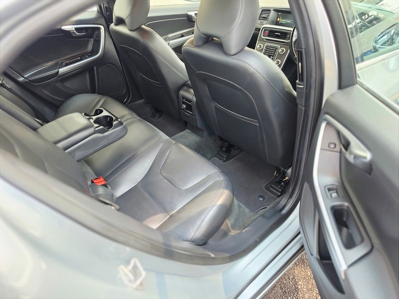 Volvo S60 - Motortoria - Image 11
