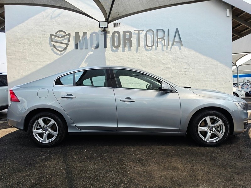 Volvo S60 - Motortoria - Image 6