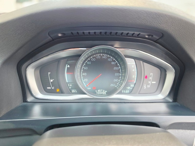 Volvo S60 - Motortoria - Image 17