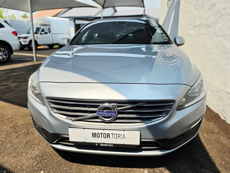 Volvo S60 - Motortoria - Image 2