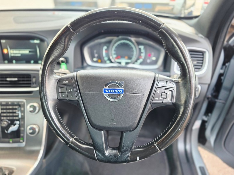 Volvo S60 - Motortoria - Image 14