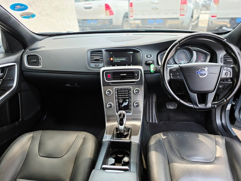 Volvo S60 - Motortoria - Image 15