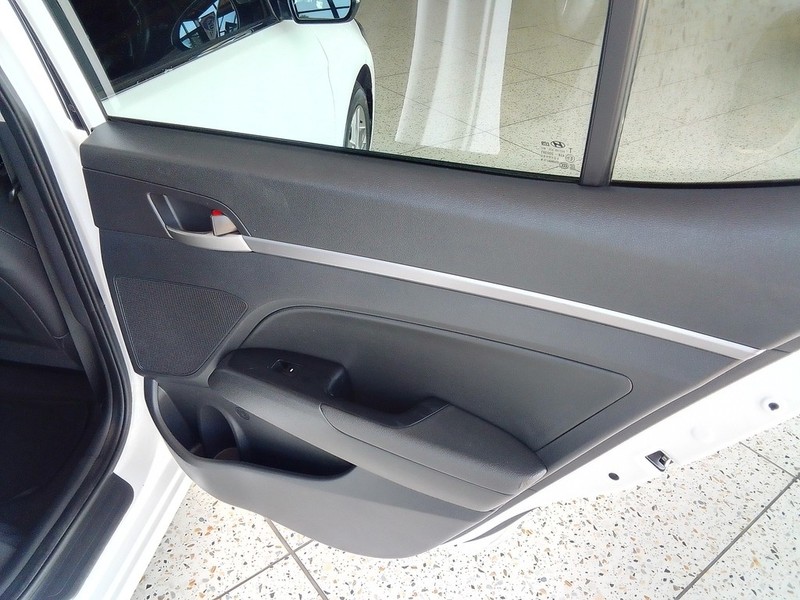 Hyundai Elantra - Markon Motors - Image 12