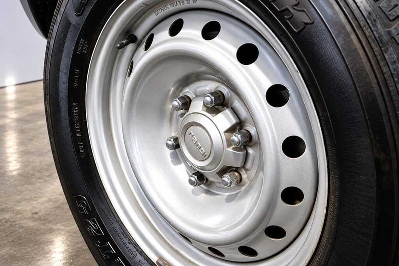 Isuzu D-Max - Bluebird Motors - Image 12
