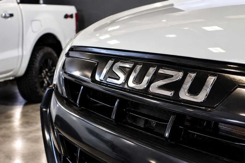 Isuzu D-Max - Bluebird Motors - Image 15