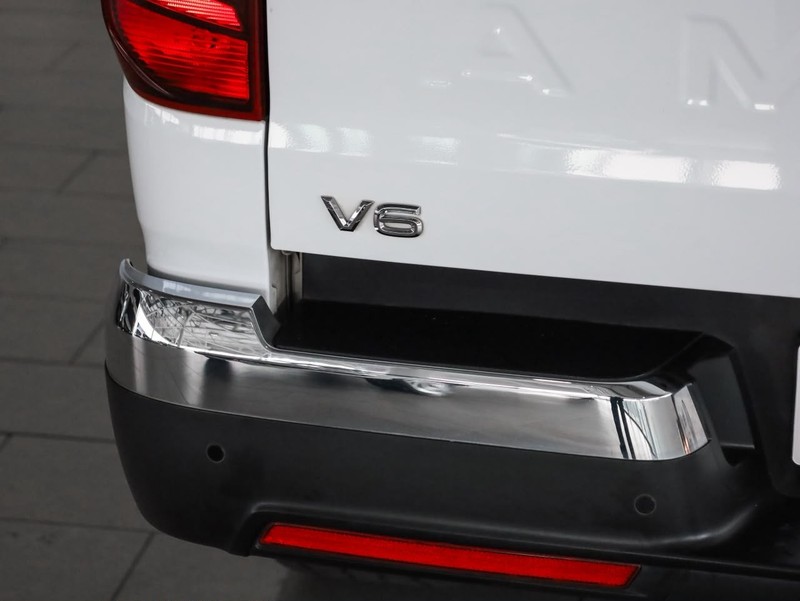 Volkswagen Amarok - Hatfield VW Bryanston - Image 12