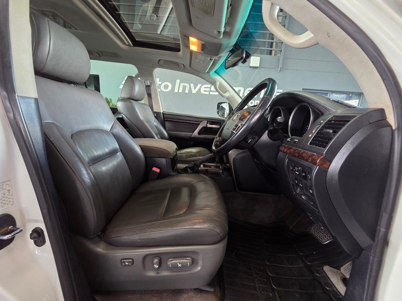 Toyota Land Cruiser - Auto Investments Montana - Image 12