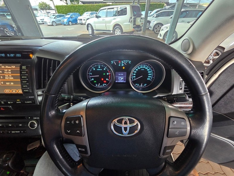 Toyota Land Cruiser - Auto Investments Montana - Image 13