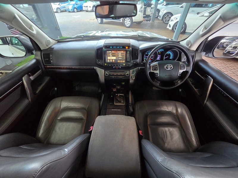 Toyota Land Cruiser - Auto Investments Montana - Image 10
