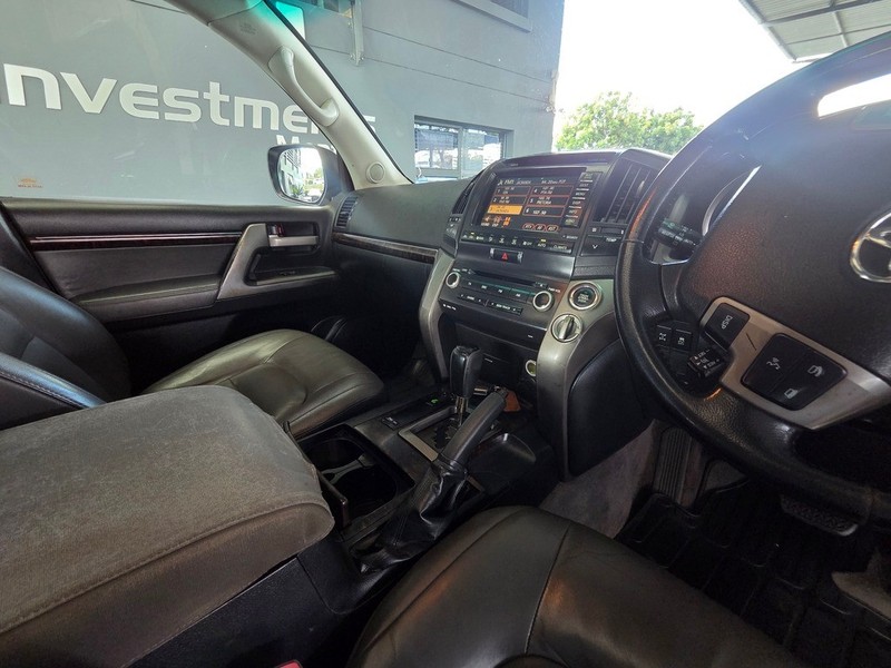 Toyota Land Cruiser - Auto Investments Montana - Image 16