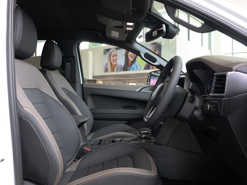 Volkswagen Amarok - Hatfield VW Rivonia - Image 12