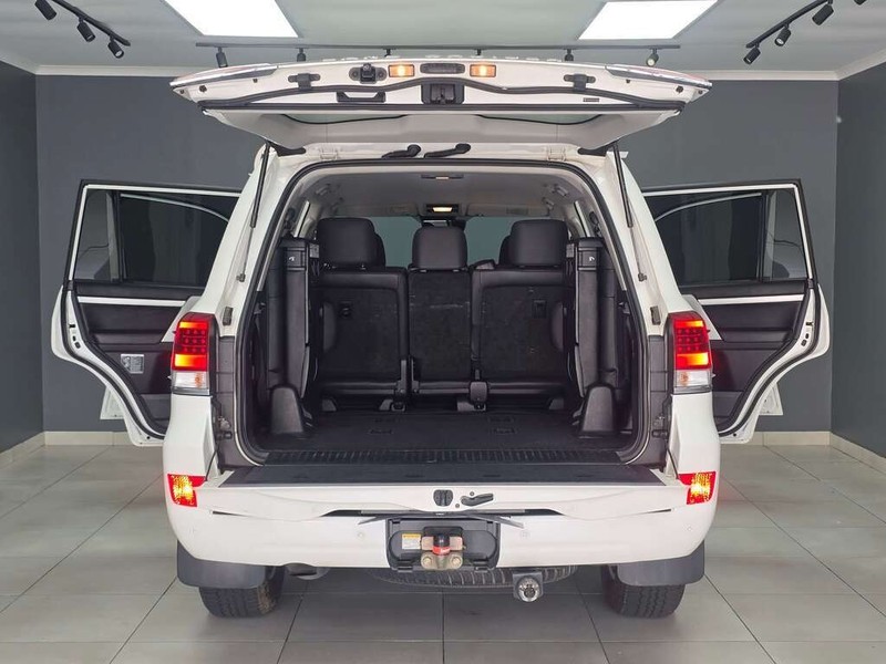 Toyota Land Cruiser - WP Motors - Image 12