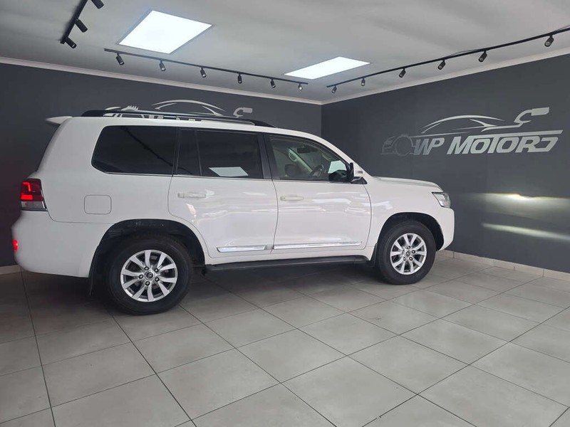 Toyota Land Cruiser - WP Motors - Image 4