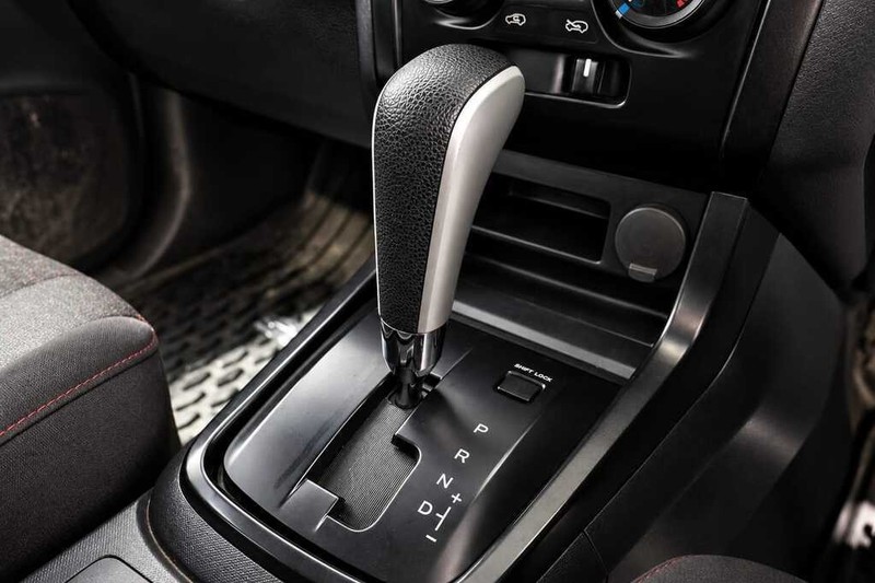 Isuzu D-Max - Bluebird Motors - Image 11