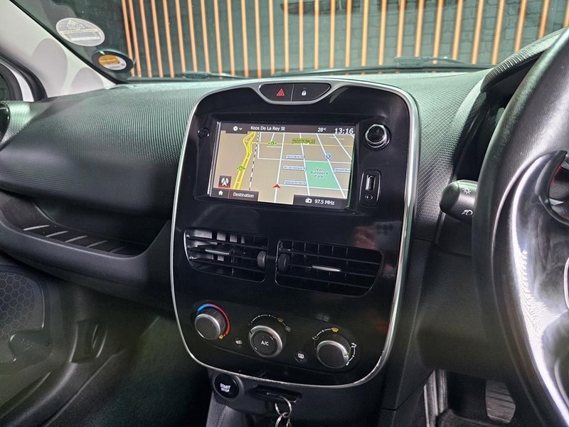 Renault Clio - Mit Mak Motors - Image 13