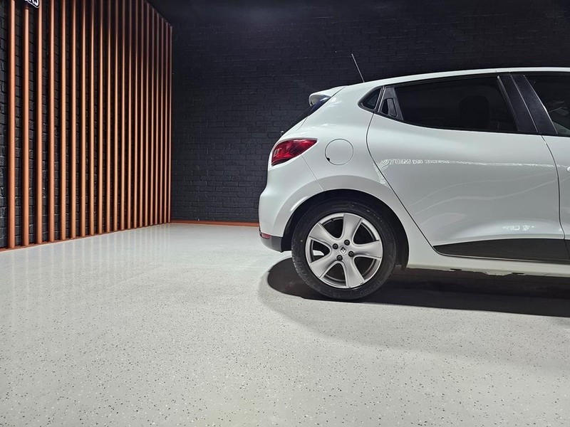 Renault Clio - Mit Mak Motors - Image 26
