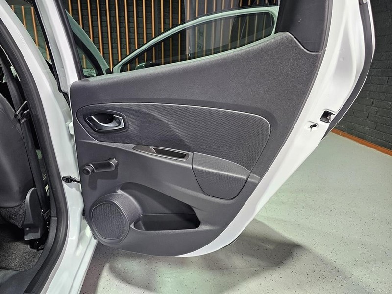 Renault Clio - Mit Mak Motors - Image 19