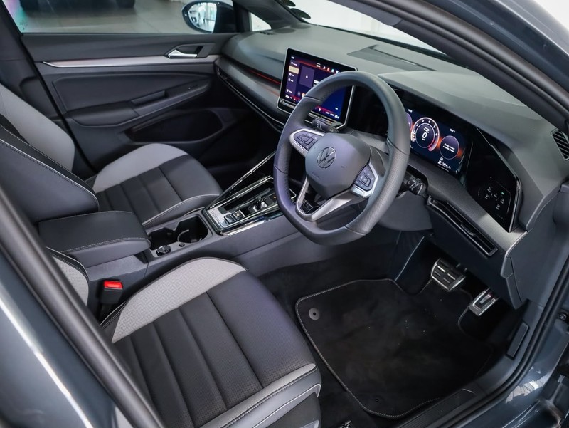 Volkswagen Golf - Hatfield VW Bryanston - Image 11