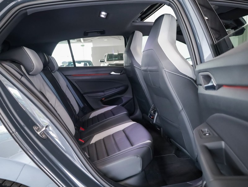 Volkswagen Golf - Hatfield VW Bryanston - Image 18