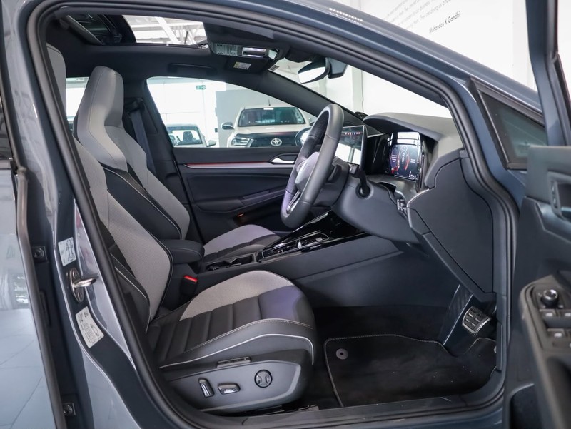 Volkswagen Golf - Hatfield VW Bryanston - Image 14