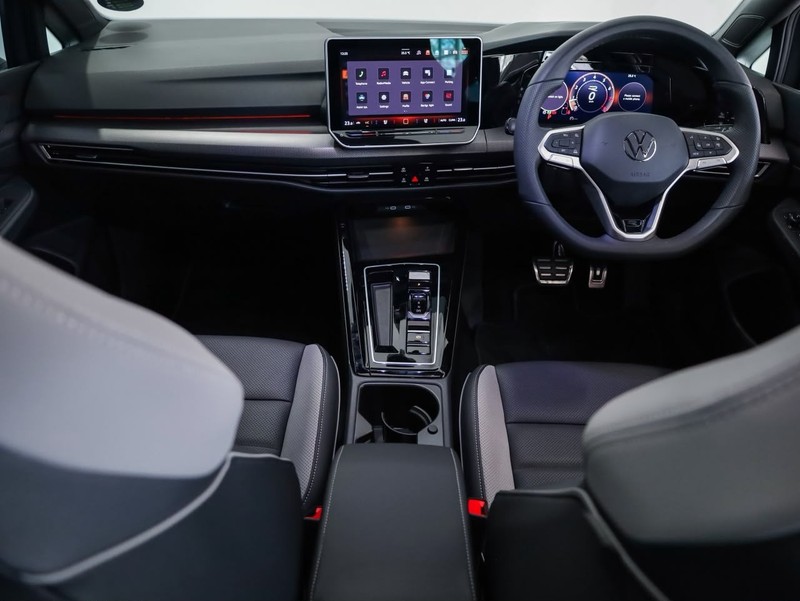 Volkswagen Golf - Hatfield VW Bryanston - Image 19