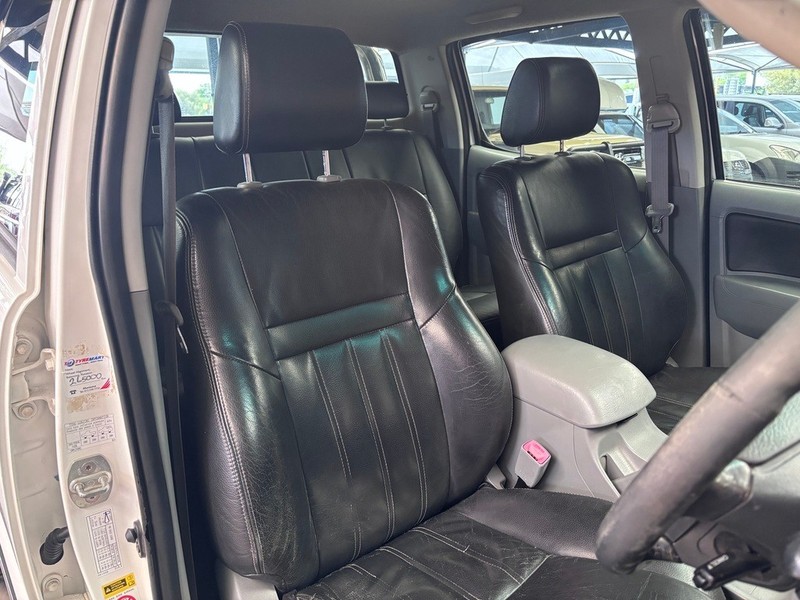 Toyota Hilux - We Buy Bakkies - Image 13