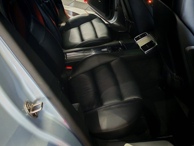 Porsche Panamera - LisaCars - Image 14