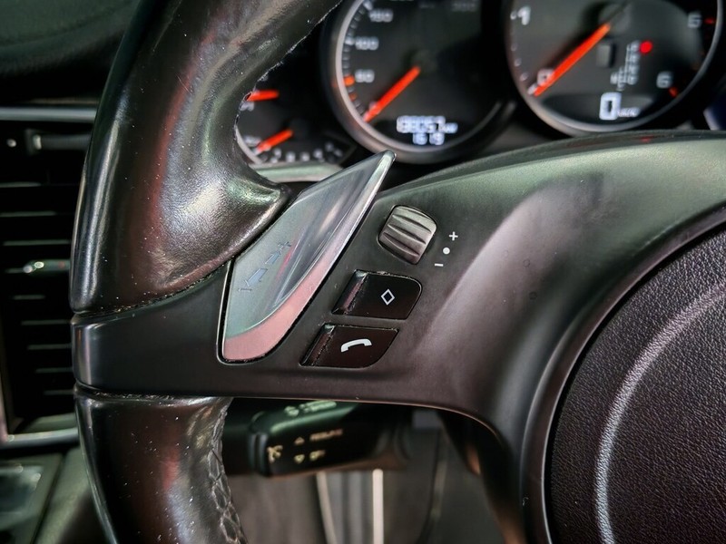 Porsche Panamera - LisaCars - Image 19