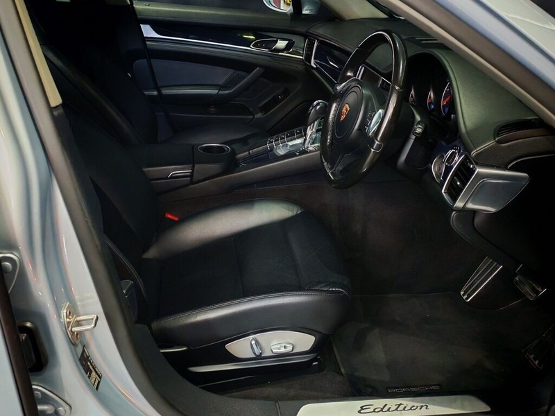 Porsche Panamera - LisaCars - Image 13