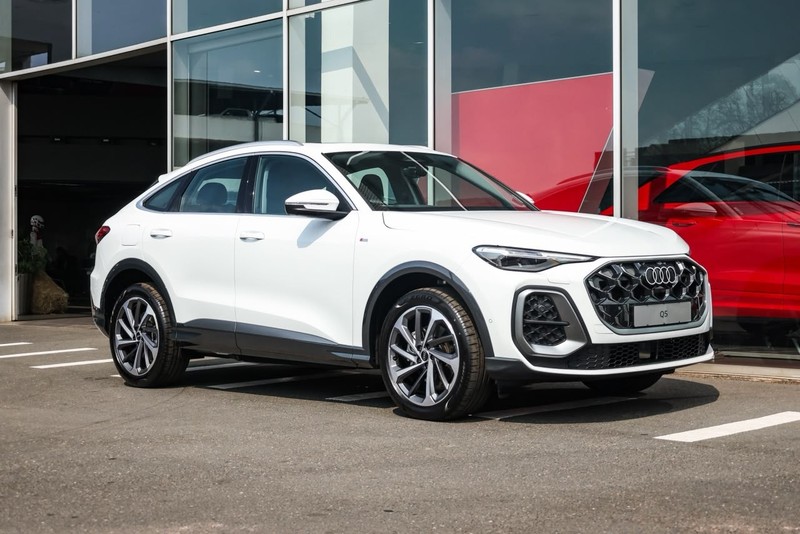 Audi Q5 - Audi Centre Hatfield - Image 1