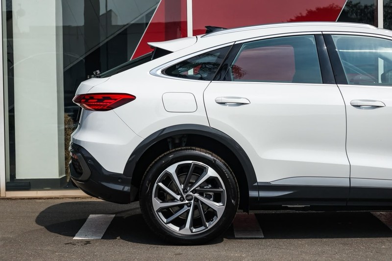 Audi Q5 - Audi Centre Hatfield - Image 6