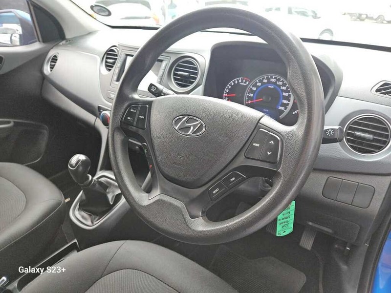 Hyundai i10 - Authentique Autos - Image 8