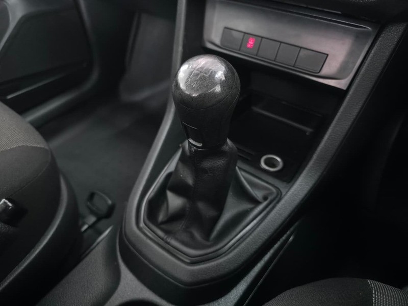 Volkswagen Caddy - Auto Investments Rustenburg - Image 15
