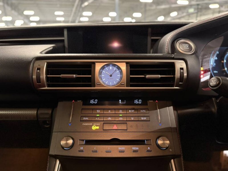 Lexus IS - Bakwena Auto Sales - Image 14