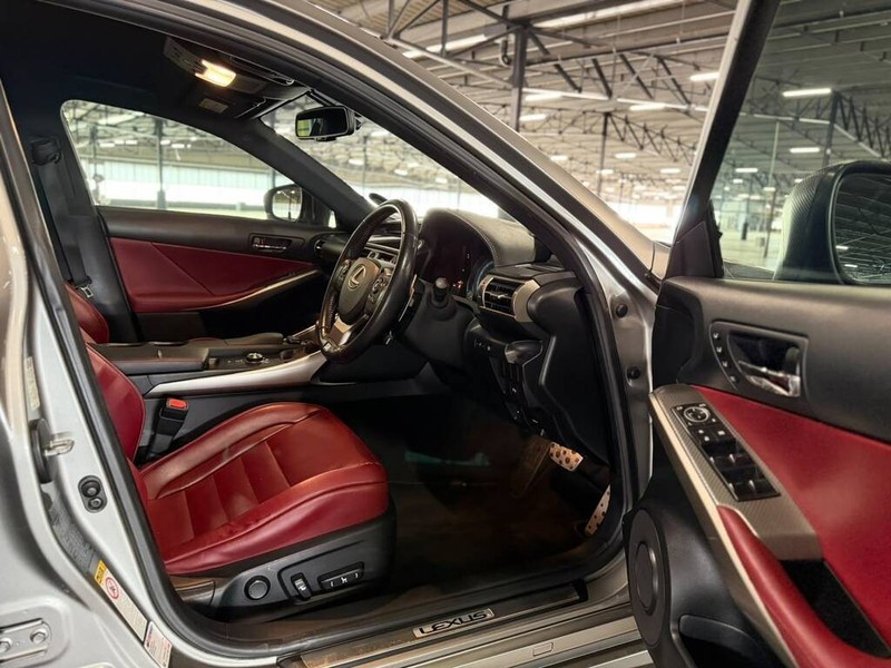 Lexus IS - Bakwena Auto Sales - Image 17