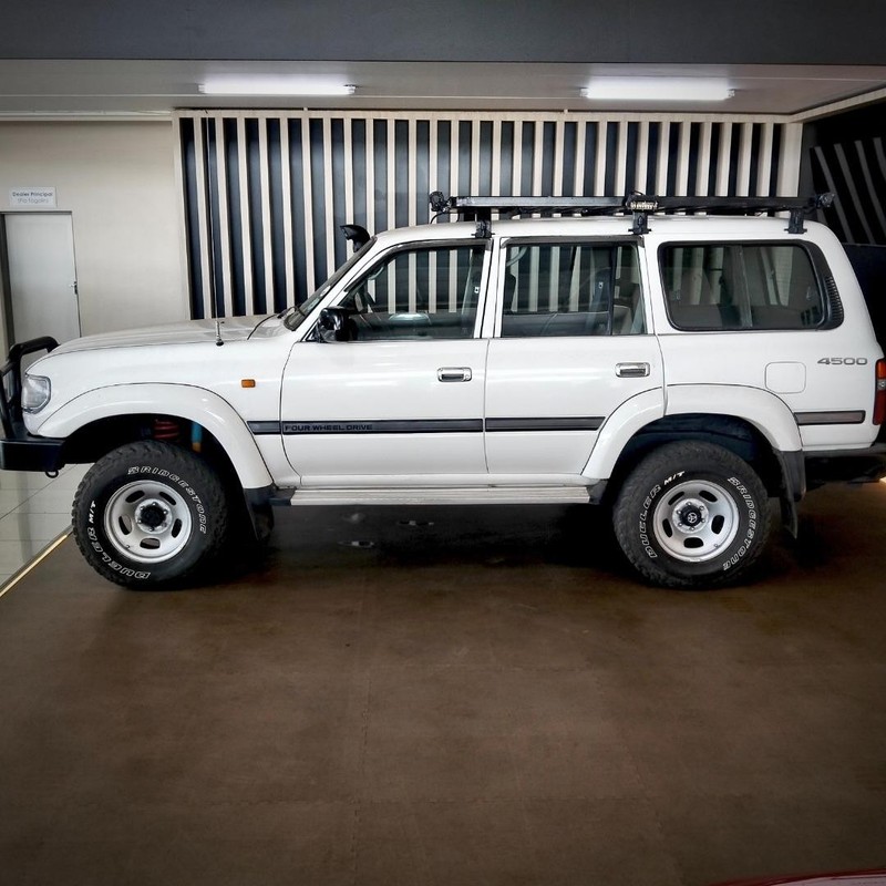 Toyota Land Cruiser - Suzuki Vereeniging - Image 3