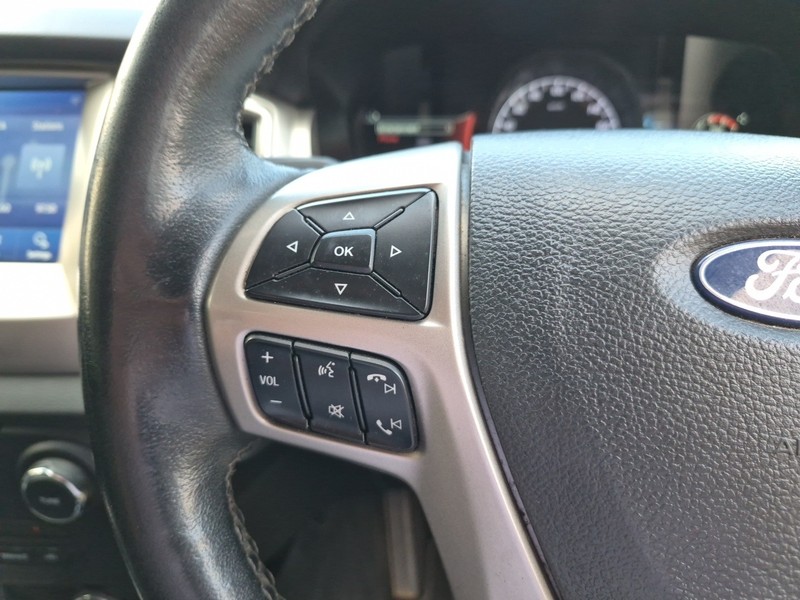 Ford Everest - Nic Bottari Toyota - Image 7