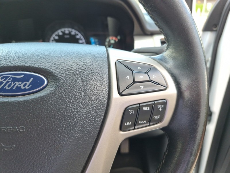 Ford Everest - Nic Bottari Toyota - Image 8