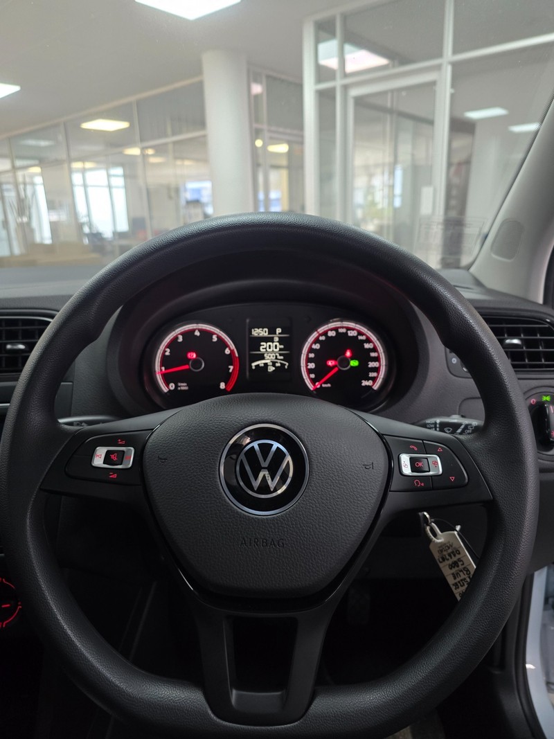 Volkswagen Polo Vivo - Hatfield VW Northcliff - Image 21