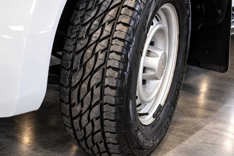 Isuzu D-Max - Bluebird Motors - Image 16