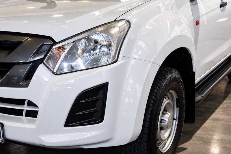 Isuzu D-Max - Bluebird Motors - Image 20